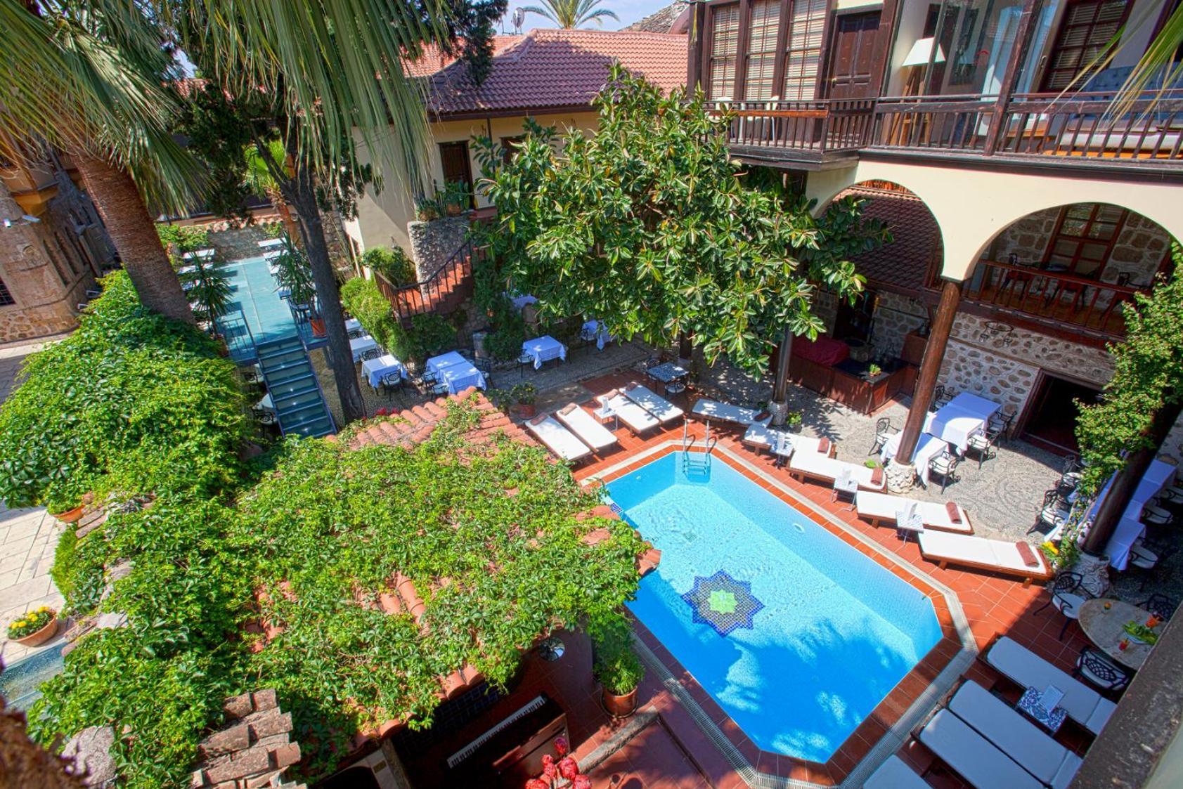 Spectacular Penthouse With Terrace Near Hadrian's Gate Pansiyon Antalya